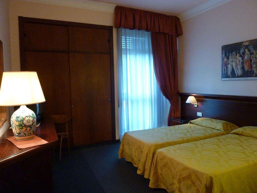 Hotel Torretta Montecatini Terme Szoba fotó